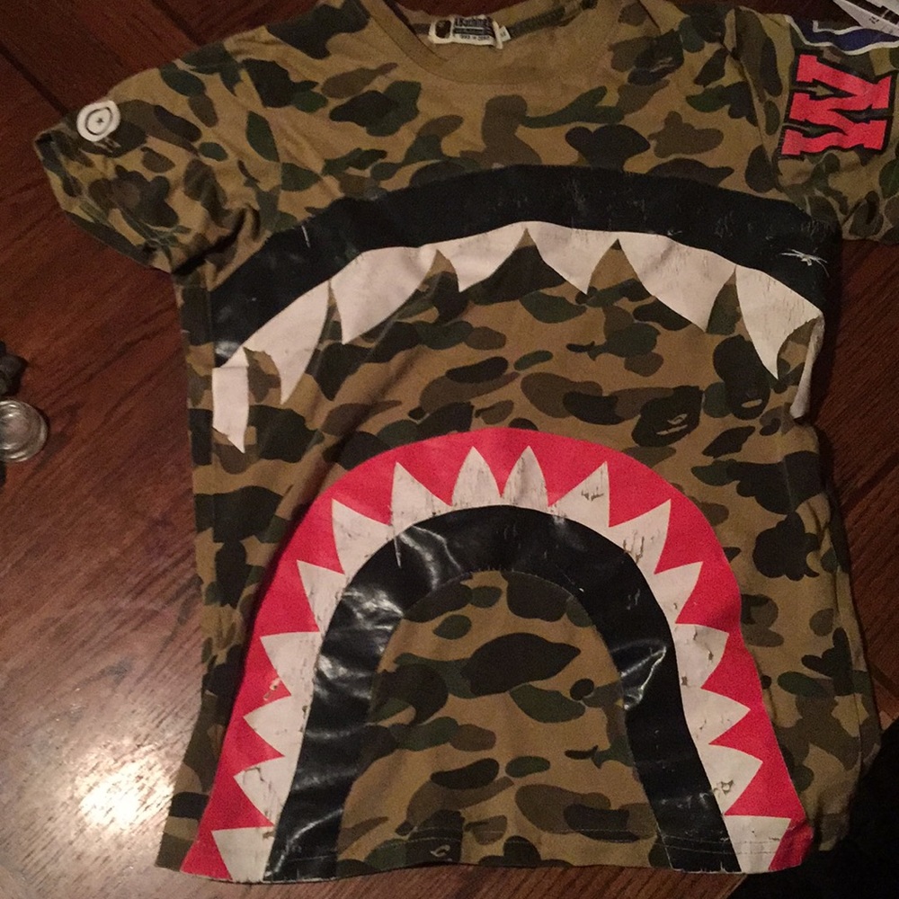 A camp bale shirt